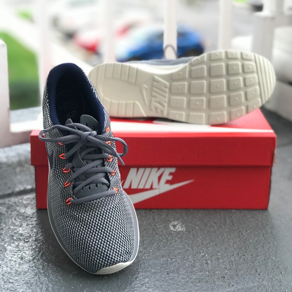 NWT Nike Tanjun Racer Cool Grey WMNS - Picture 4 of 8